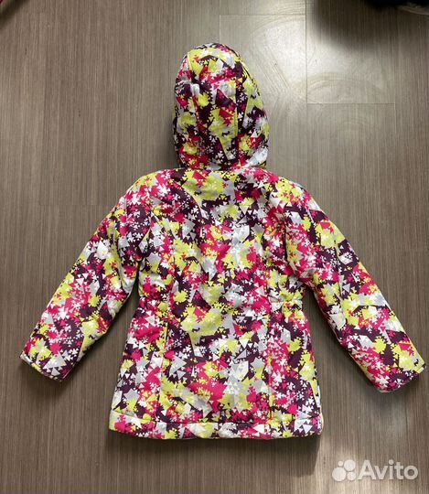 Демисезонная куртка на девочку