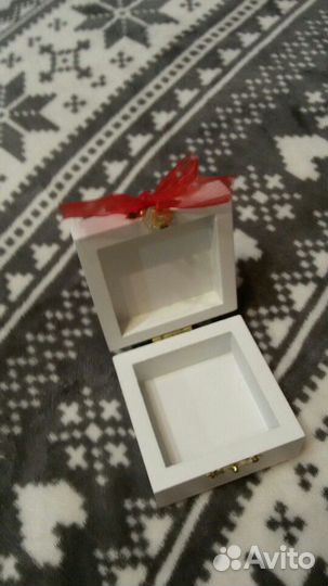 Шкатулка деревянная для украшений