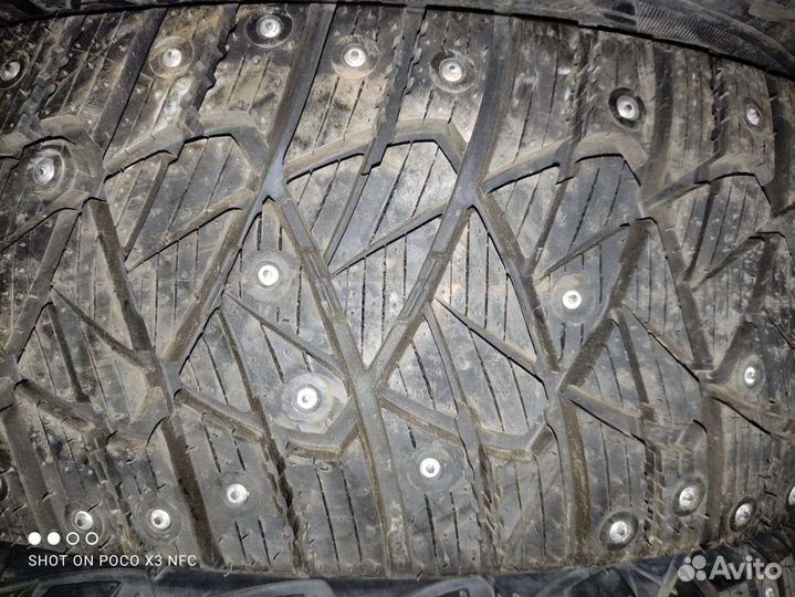 Goodyear Ultragrip 600 215/65 R16