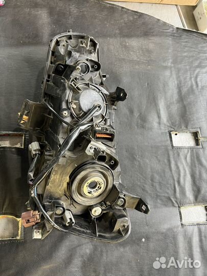 Фара правая Mitsubishi Lancer 10