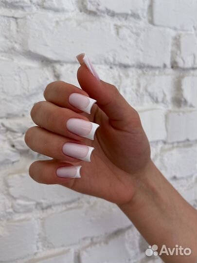 Маникюр Педикюр