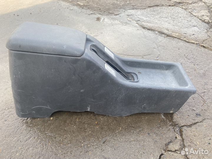 Центральная консоль Mitsubishi L200