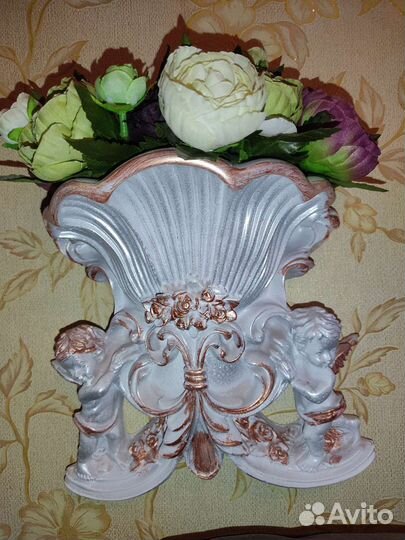 Вазон интерьерный на стену