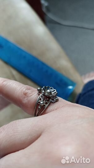 Серебряное кольцо
