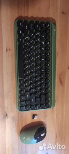 Беспроводная клавиатура и мышь