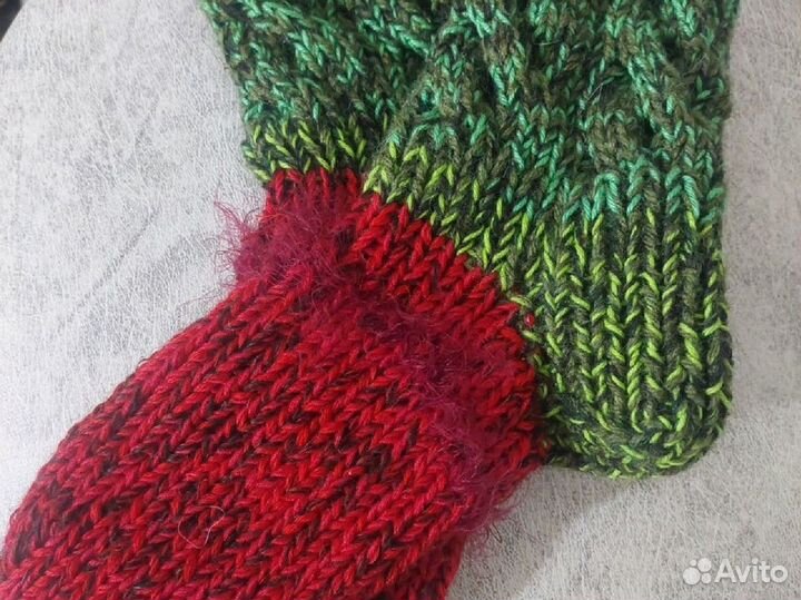 Шерстяные носки, ручная вязка