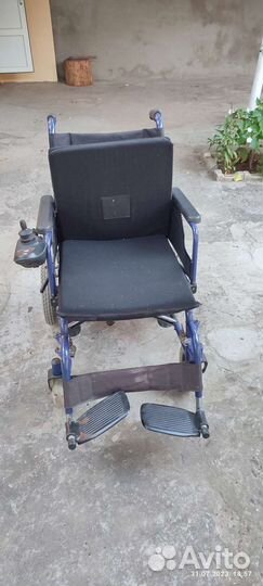 Инвалидная коляска с электроприводом