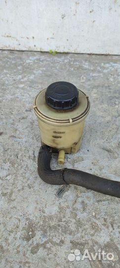 Бачок гур Renault Laguna