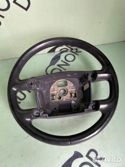 Руль Volkswagen Touareg 7L дорест. 2.5D BAC 2005