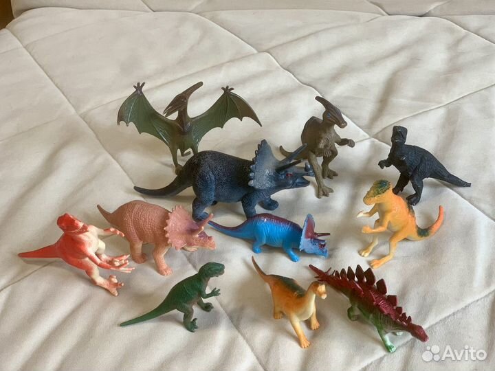 Динозавры игрушки