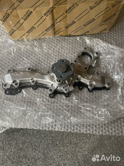 Помпа охлаждения Toyota 1610039616