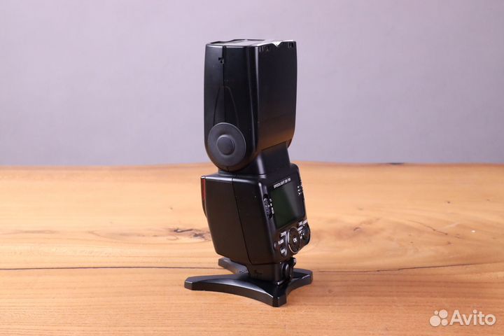 Вспышка Nikon Speedlight SB-700