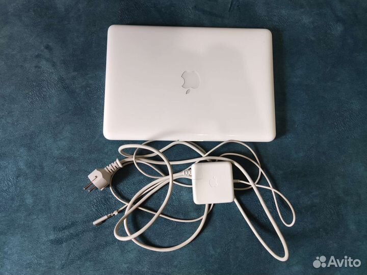 Apple MacBook 13 Mid 2010