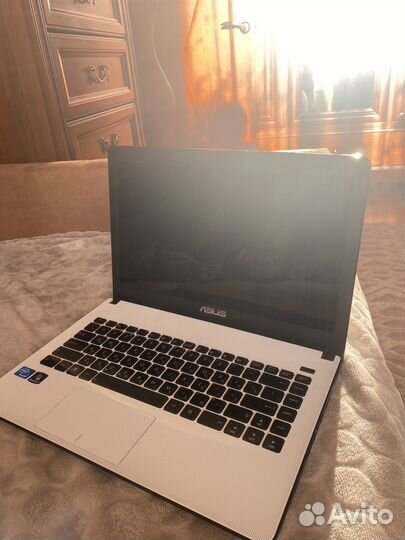 Ноутбук asus