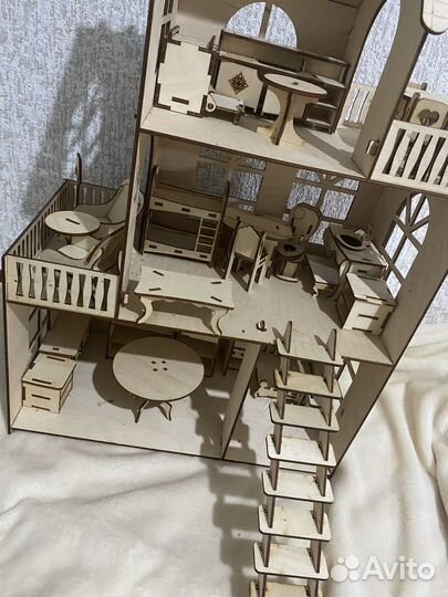 Домик кукольный