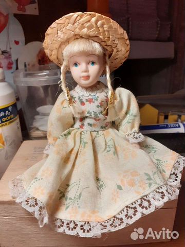 Кукла фарфоровая мини