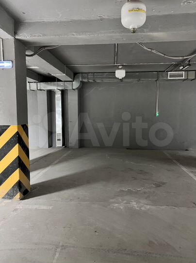 Машиноместо, 20 м²