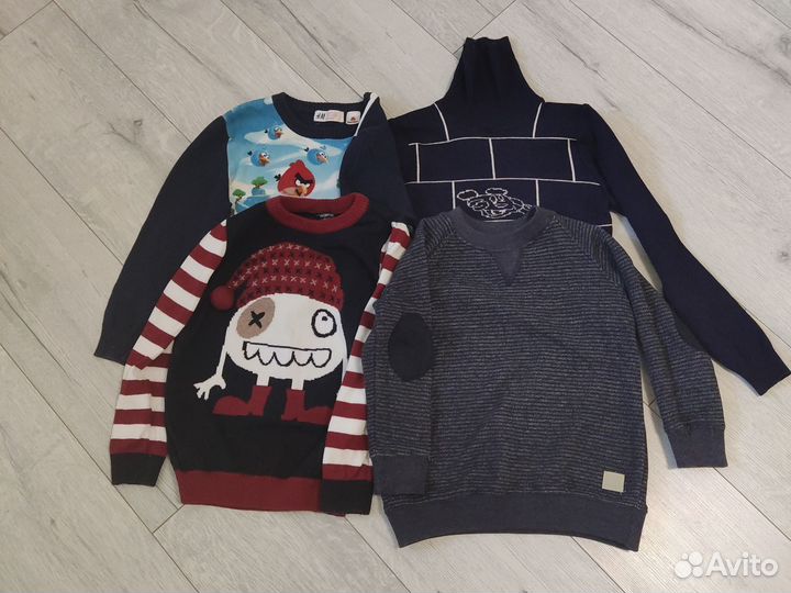 Свитера и костюм