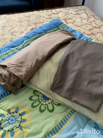 Одеяло и постельное