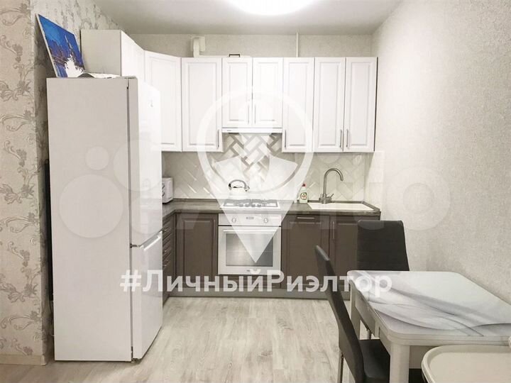 2-к. квартира, 47 м², 1/25 эт.