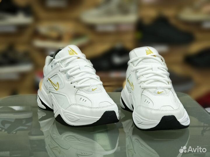 Кроссовки женские Nike