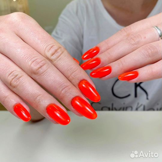 Модель на маникюр