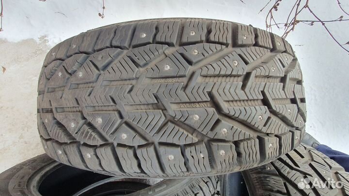 Tigar SUV Ice 215/60 R17 100T