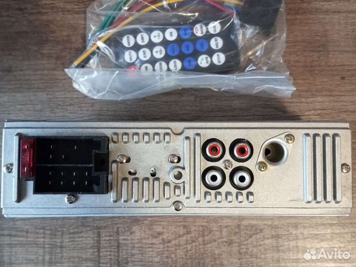 Авто магнитола с Bluetooth, новая