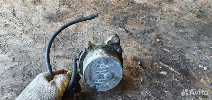 Насос вакуумный Opel Astra H 2004-2014