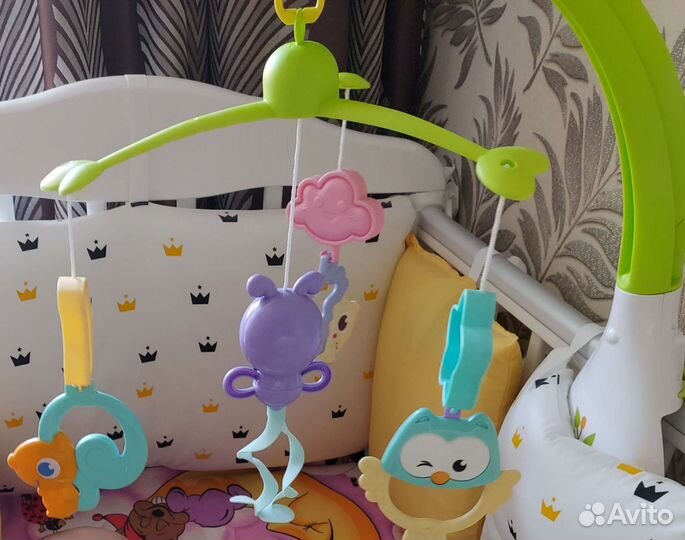 Мобиль музыкальный на кроватку