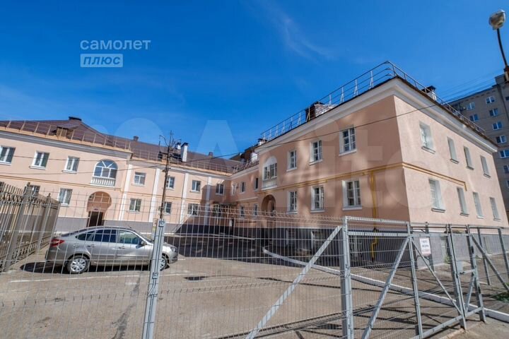 4-к. квартира, 137 м², 2/2 эт.