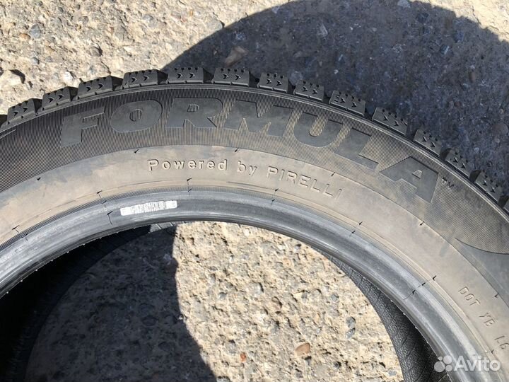 Pirelli Formula Ice 215/60 R17