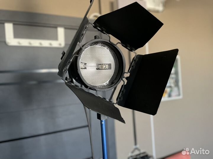 Студийный галогеновый свет прожекторы logocam