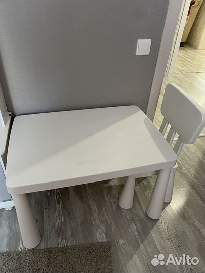 Детский стол и стул IKEA