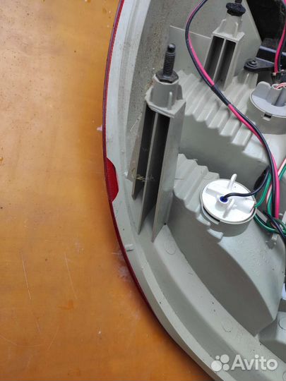 Фара задняя права kia rio 2005