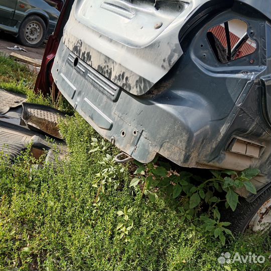 Задняя часть LADA Granta лифтбек