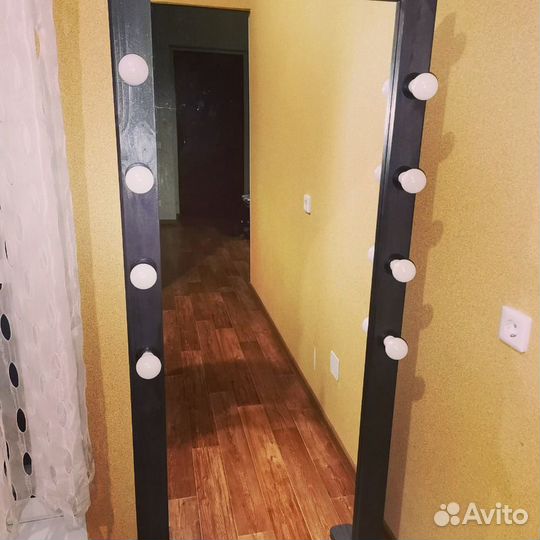 Зеркала с лампами напольные в полный рост