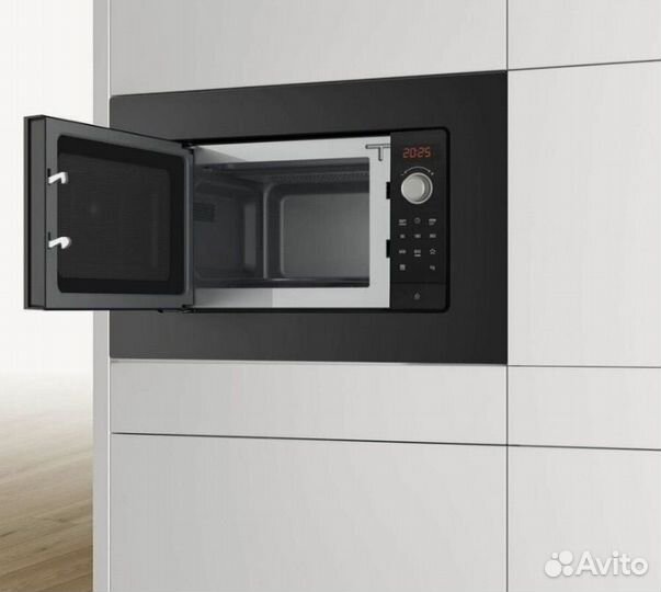 Встраиваемая микроволновая печь Bosch BFL523MB3