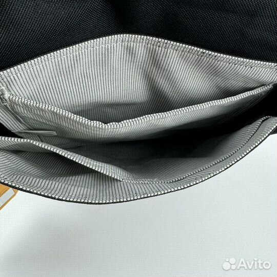 Сумка через плечо Carhartt Crossbody snap bag