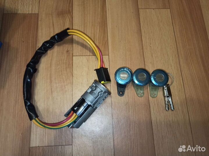 Замок зажигания renault logan