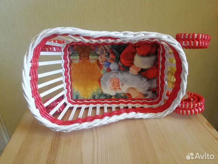 Новогодние санки-корзинки