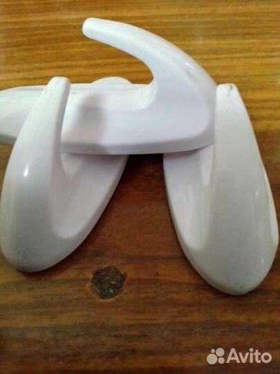 Крючки для вешалки