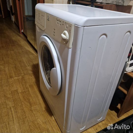 Стиральная машина Indesit. Доставка