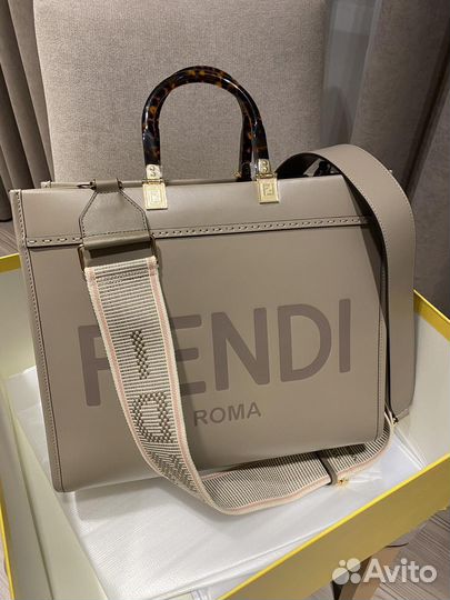 Женская сумка fendi