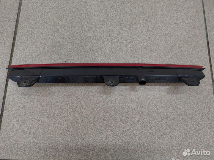 Стоп-сигнал крышки багажника Audi Q7 4L 4L0945097