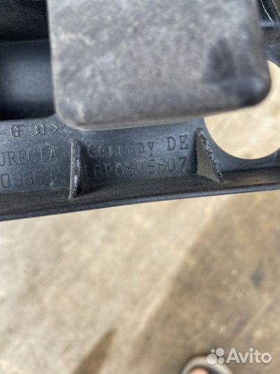 Кронштейн фары в сборе Audi A3 8P