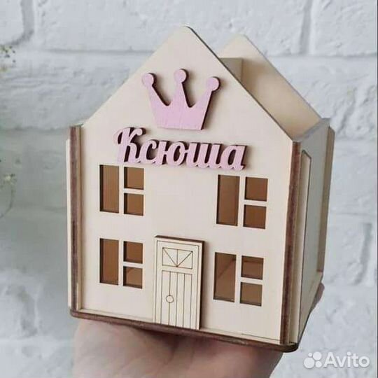 Карандашницы для школы и офиса разные