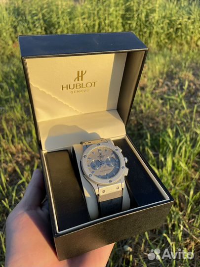 Часы hublot