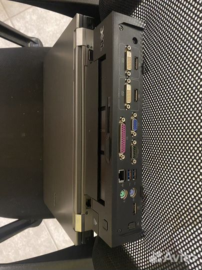 Игровой ноутбук dell на i5+доксанция отл состояние