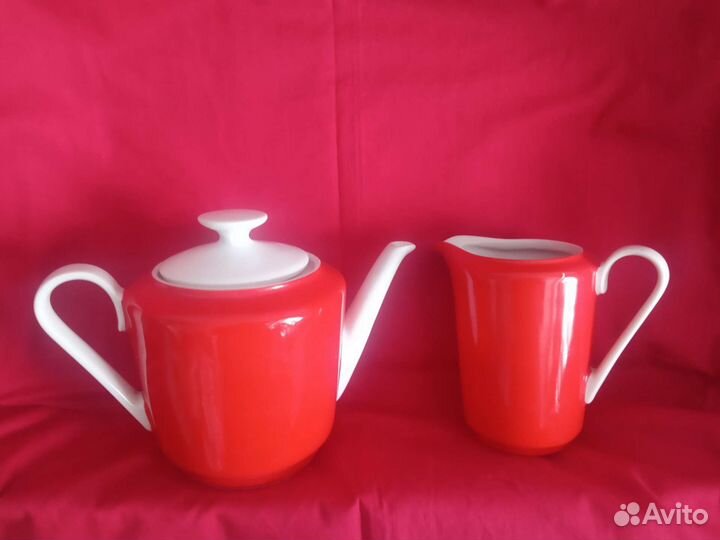 Антикварные чайник и сливочник, ГДР